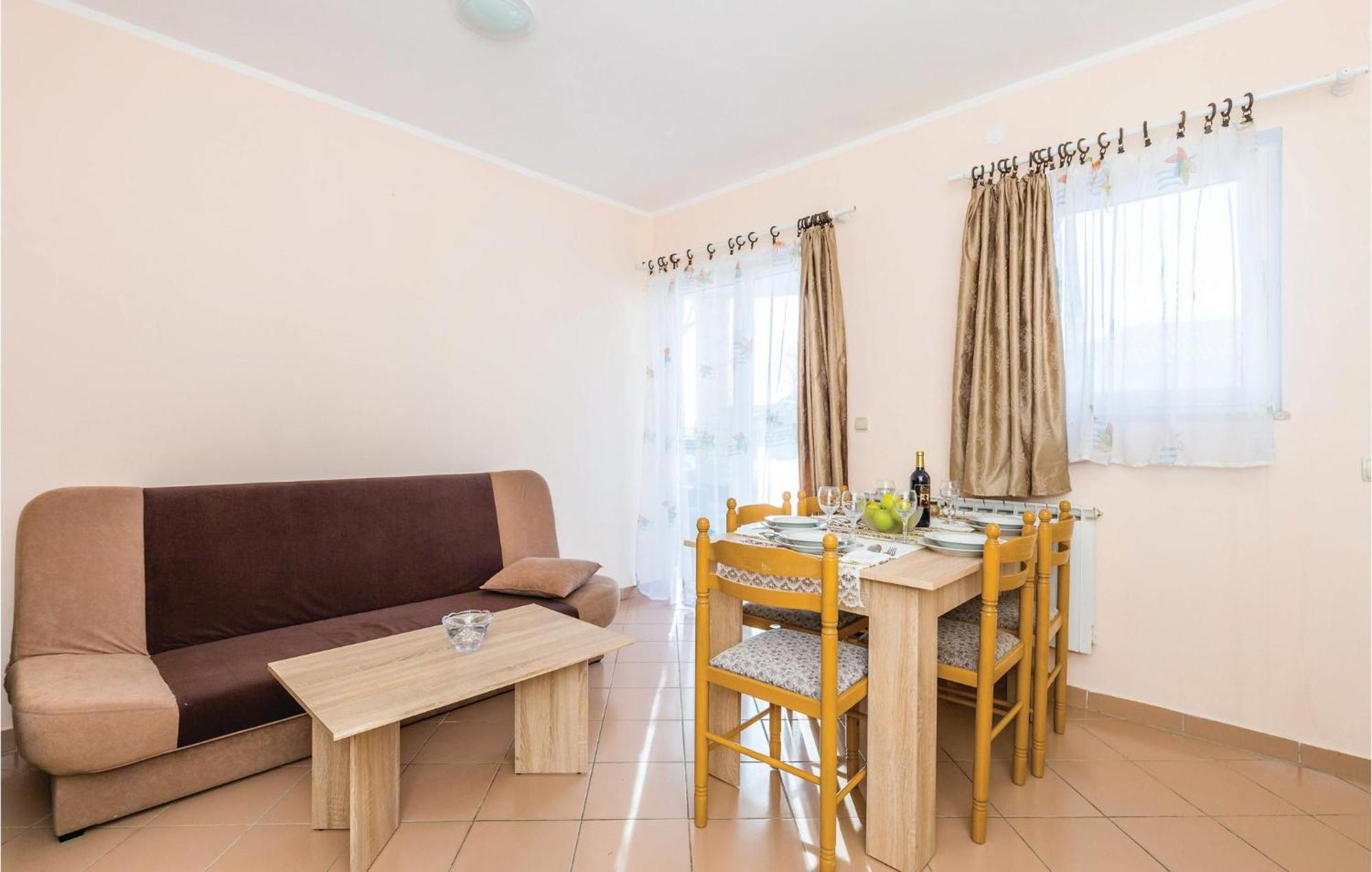 Nice Apartment In Matulji With Kitchen Luaran gambar